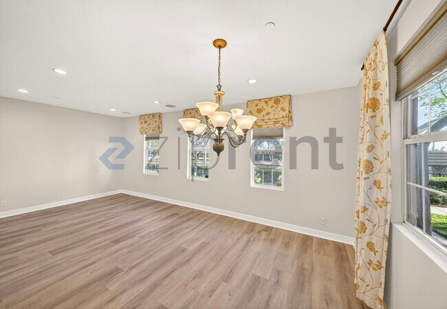 Foto del edificio - 4183 Vía Napoli