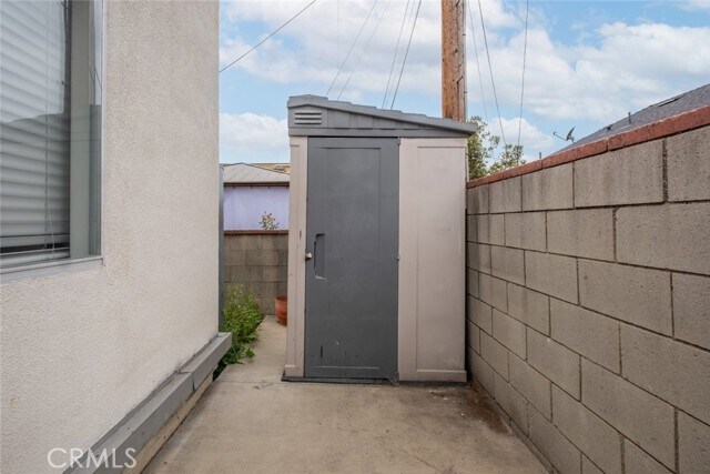 Building Photo - 1329 Linden Ave