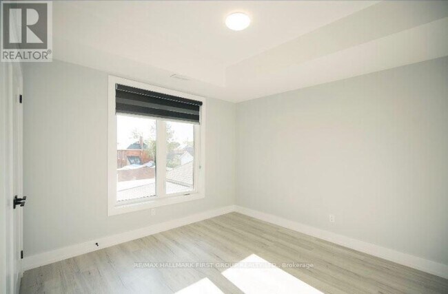 Photo du bâtiment - 180 Prince St