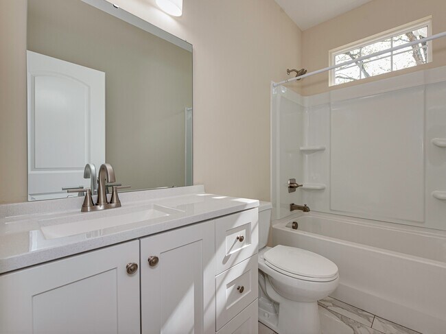 Master Bath - 512 W Todd Ln