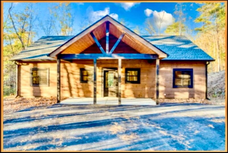 Foto principal - 224 E Ridge Ln
