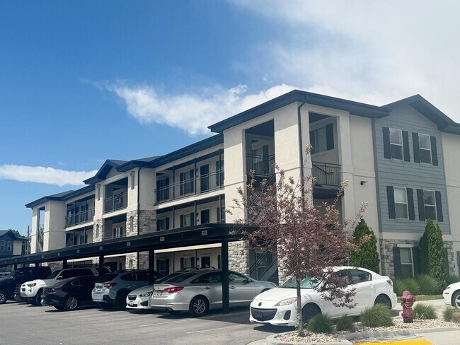 Foto del edificio - 1700 Sandhill Rd