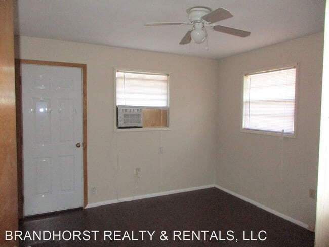 Building Photo - 1 br, 1 bath House - 1000 N. BRADLEY