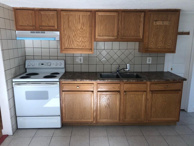 Building Photo - 58 Kellogg St