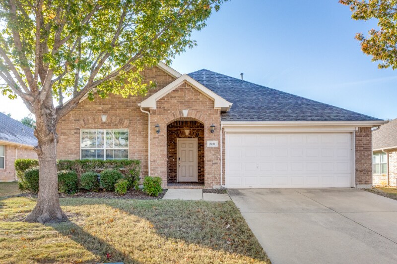 Foto principal - 8421 Green Ash Dr