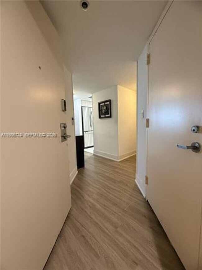 Foto del edificio - 1717 N Bayshore Dr