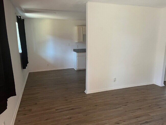 Foto del edificio - 2 Bedroom, central Air/Heat apartment for ...