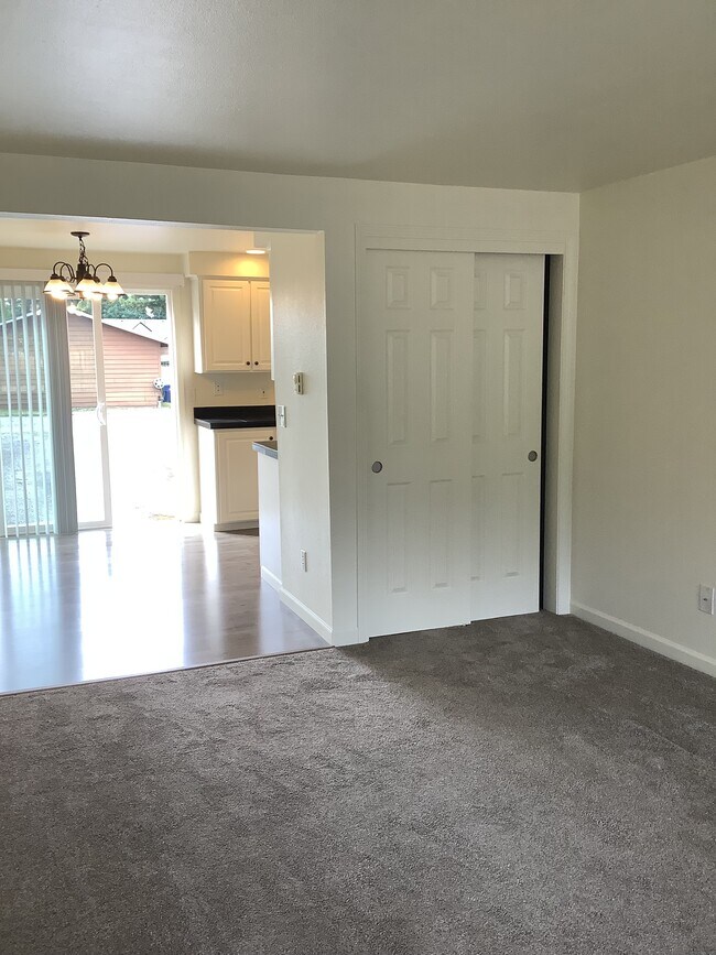 214 S French Ave, Arlington, WA 98223 Townhome Rentals in Arlington