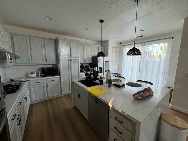 Foto del edificio - 2836 Shelter Hill Dr