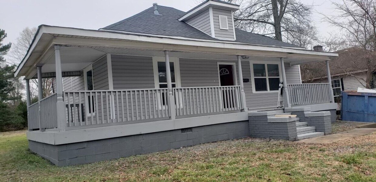 Foto principal - Must view this Adorable 3 bedroom 1 bath h...
