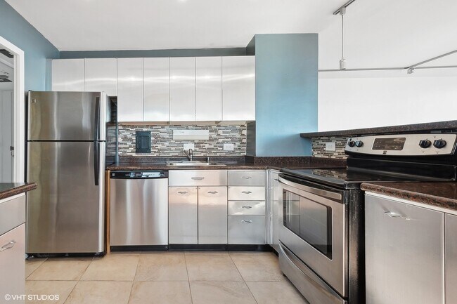 Foto del edificio - 5701 N Sheridan Rd