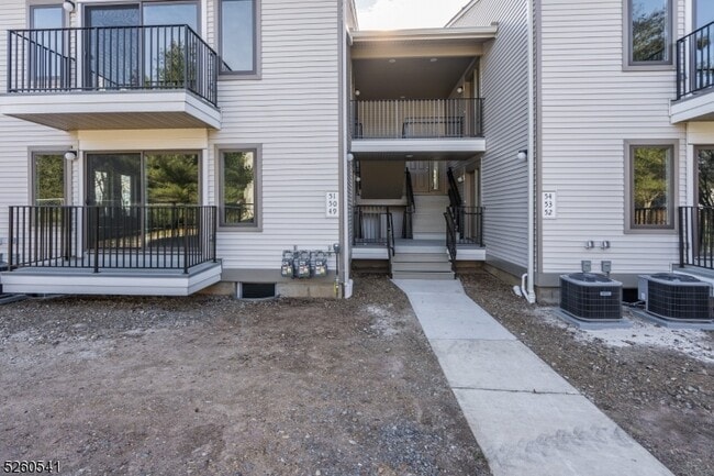 Building Photo - 50 Sam Bonnell Dr