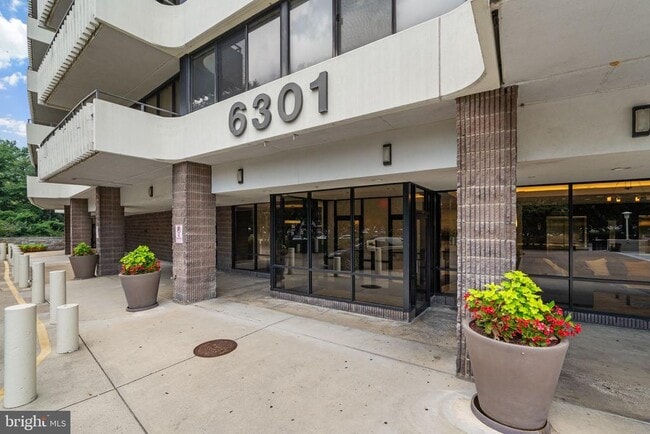 Building Photo - 6301 Stevenson Ave