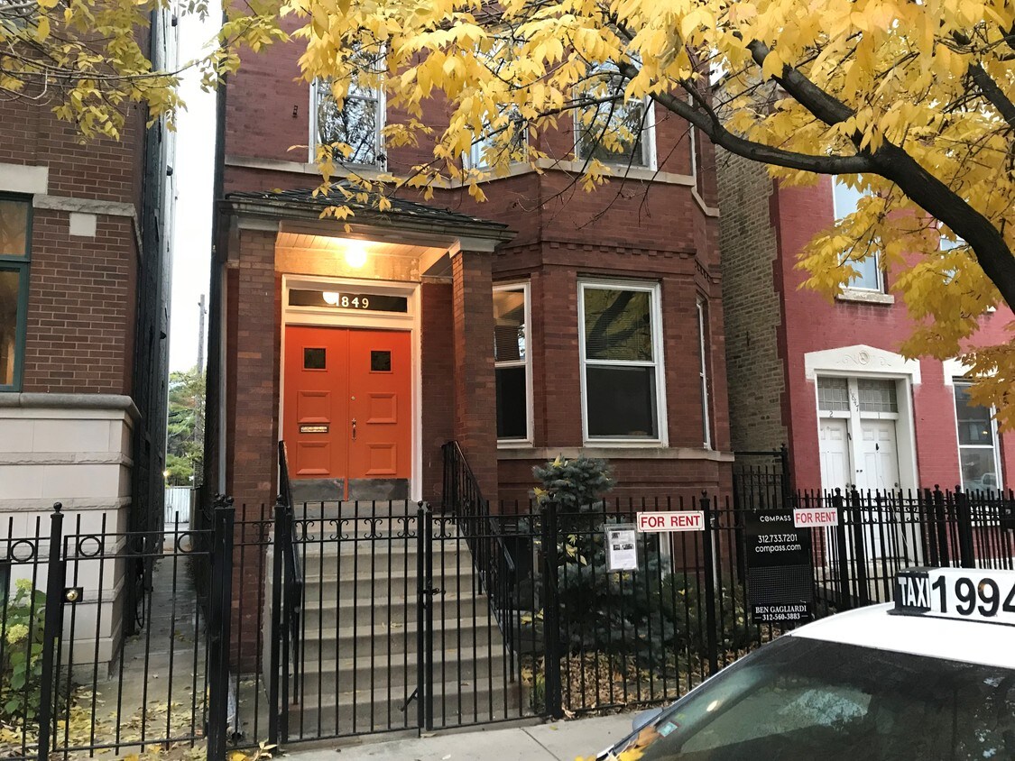 Primary Photo - 1849 N Damen Ave