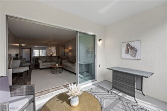 Building Photo - 1055 Forest Lakes Dr