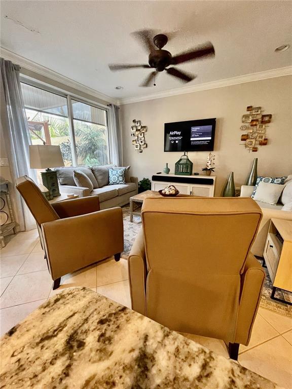 Foto del edificio - 5635 Whitehead St