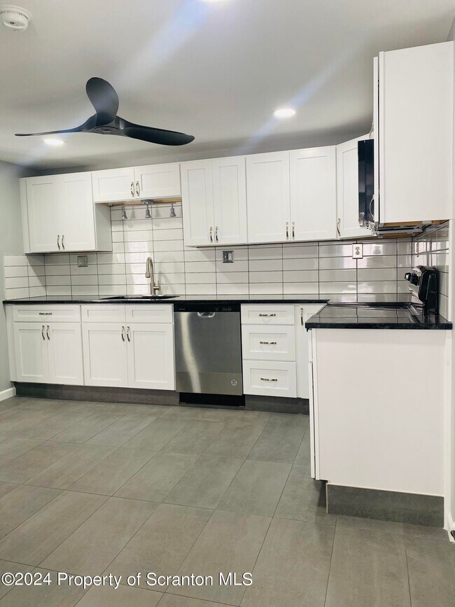 Foto del edificio - 207 W Grace St