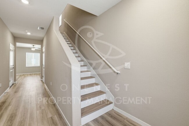 Building Photo - Practically Brand new | 3 bedroom 2.5 bathroom + loft