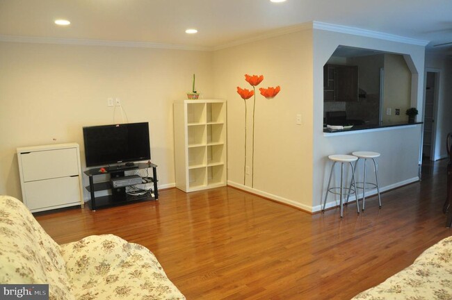 Building Photo - 8000 Chanute Pl