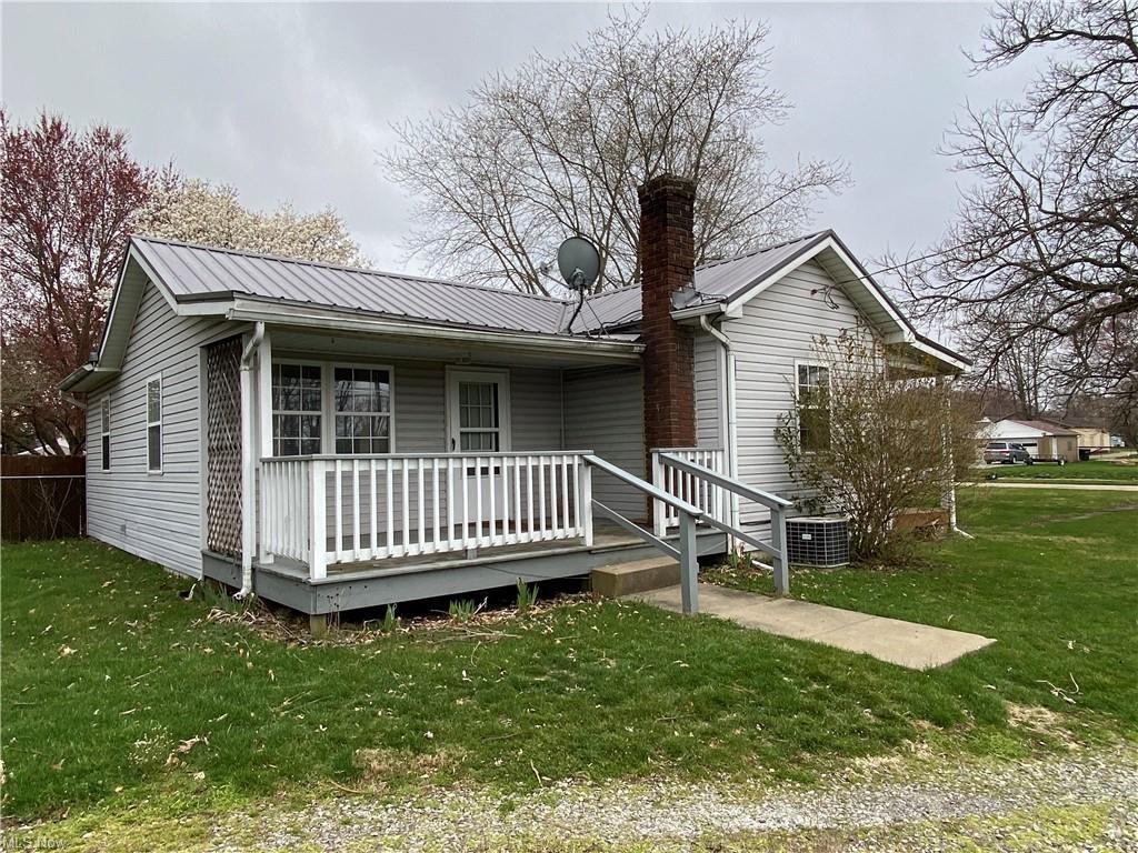Primary Photo - 705 4th St SE
