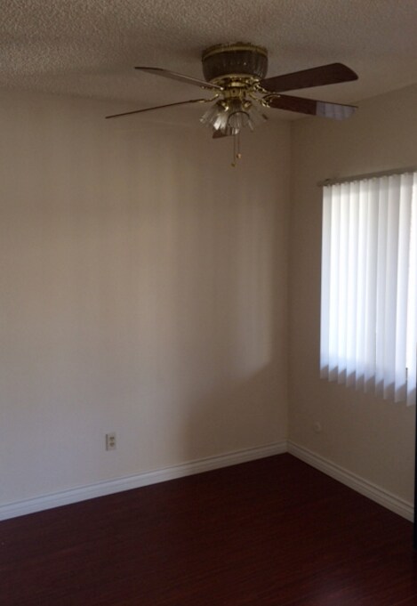Foto del edificio - 11821 Magnolia Blvd.