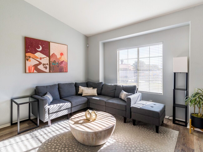 Building Photo - 80490 Paseo Tesoro