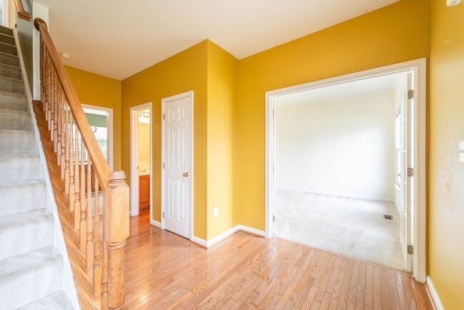 Building Photo - 4 BD 3/5 Ba home in Hampton Oaks, Stafford