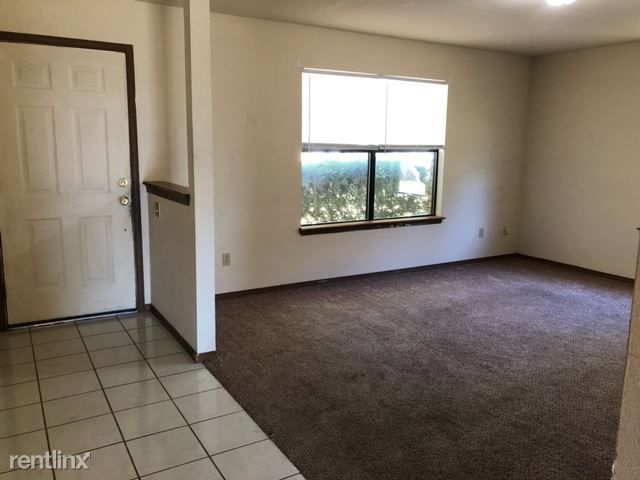 Building Photo - 2 br, 2 bath Duplex - 2641 Ruth Avenue A