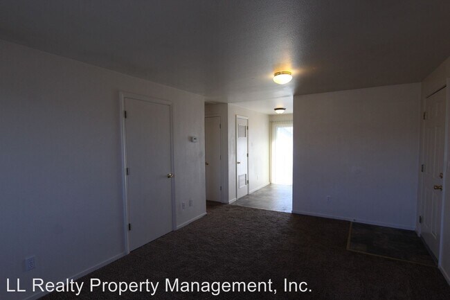 Foto del edificio - 1270 W Newlands Dr
