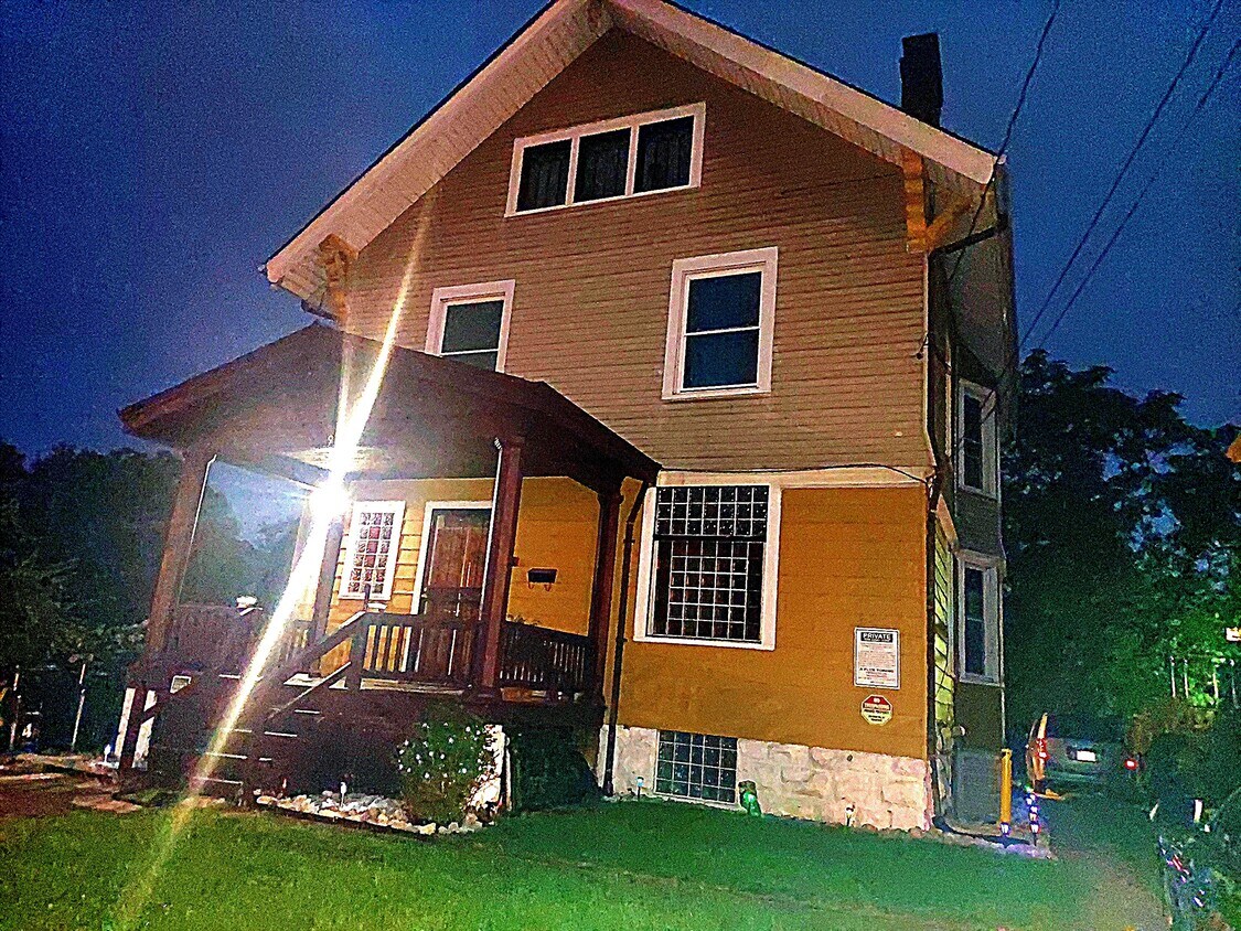 Foto principal - 907 Lexington Ave