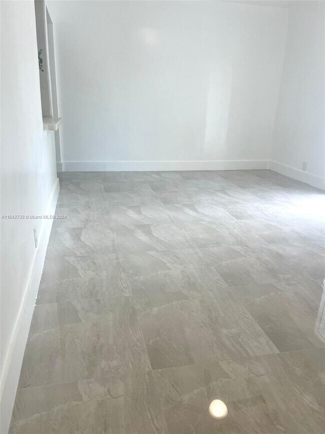 Foto del edificio - 116 Edmund Rd