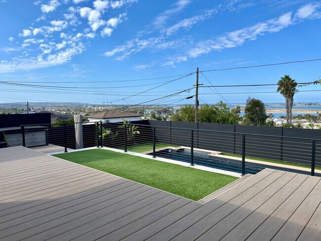 Foto del edificio - Stunning 3 Bedroom with Pool and Views in ...