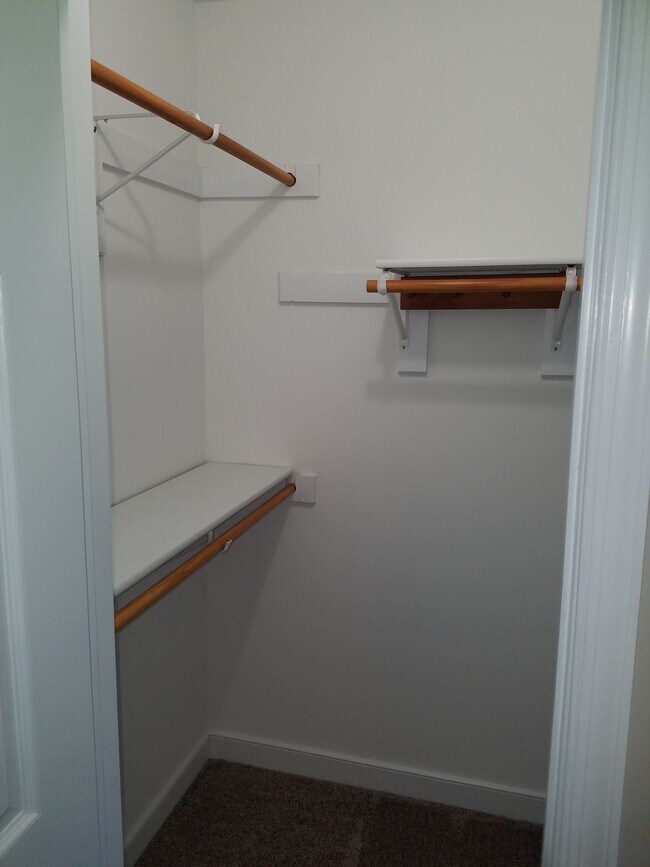 Foto del edificio - 7035 Evergreen Rd