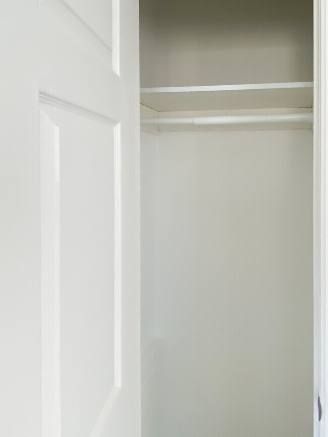 Photo du bâtiment - 630 Cummings Ave