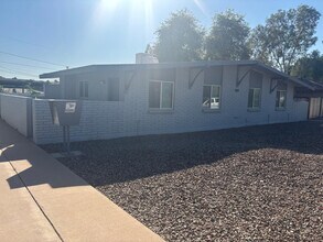 Building Photo - 2033 S Forest Ave