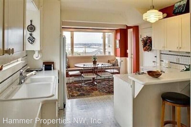 Foto del edificio - 6 br, 3 bath House - 517 N Forest Street