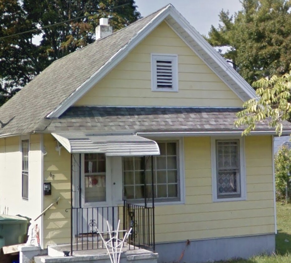 67 Delmar St, Rochester, NY 14606 House Rental in Rochester, NY