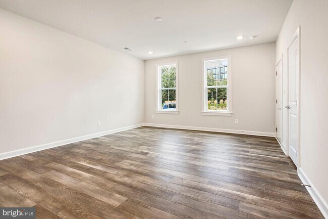Building Photo - 12896 Sunrise Ridge Aly