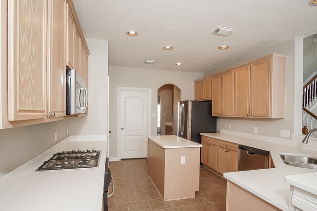 Building Photo - 2922 Brahman Dr