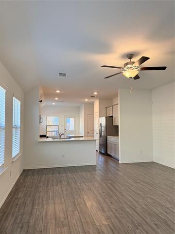 Building Photo - 2332 Rosaline Dr