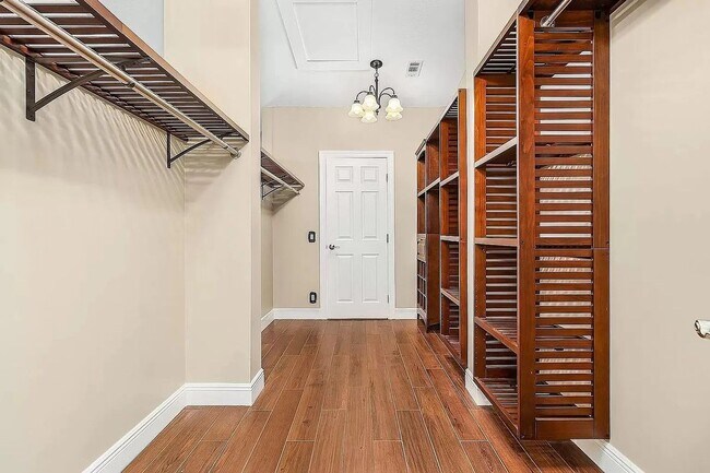 Building Photo - 5401 Game Bird Ln