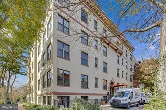 Building Photo - 1320 21st St NW