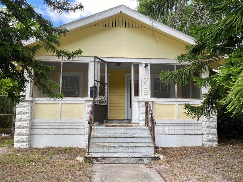 Primary Photo - 718 14th St N