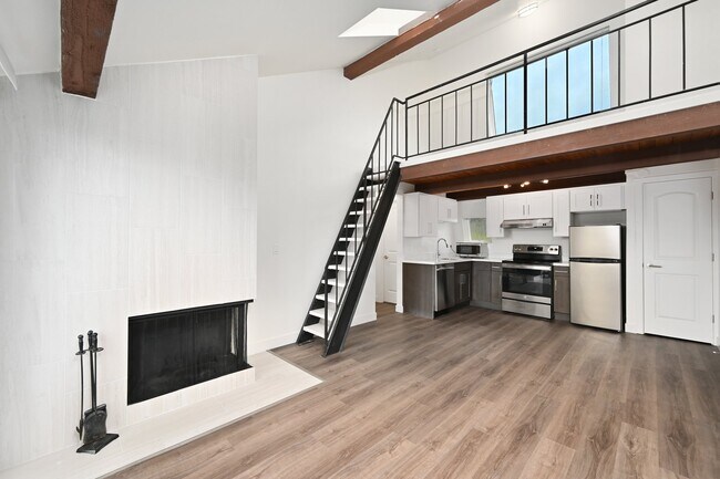 Building Photo - 4025 Midvale Ave N