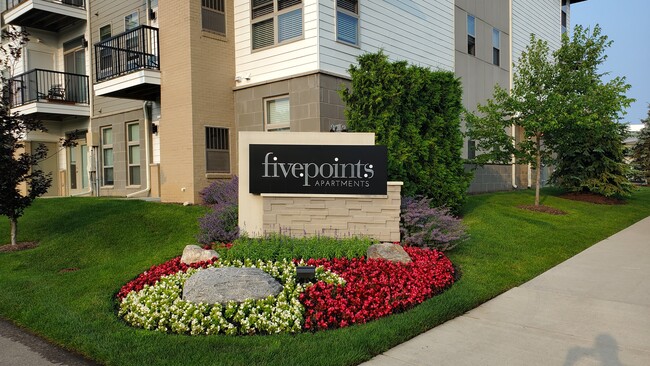 Foto del edificio - 3260 Five Points Dr