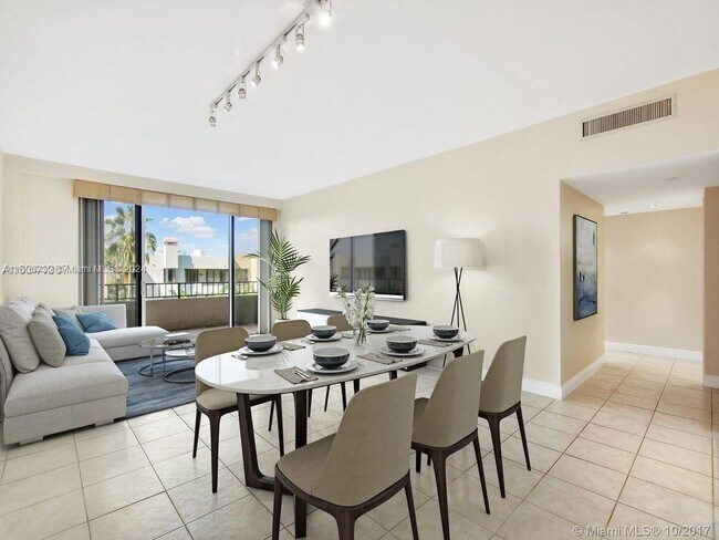 Building Photo - 151 Crandon Blvd