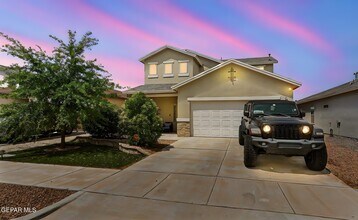 Building Photo - 3945 Desert Dunes Dr
