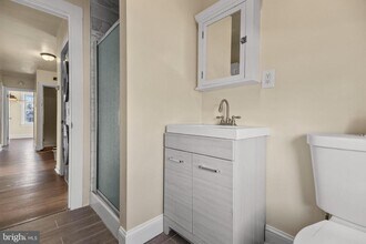 Building Photo - 116 Chestnut St