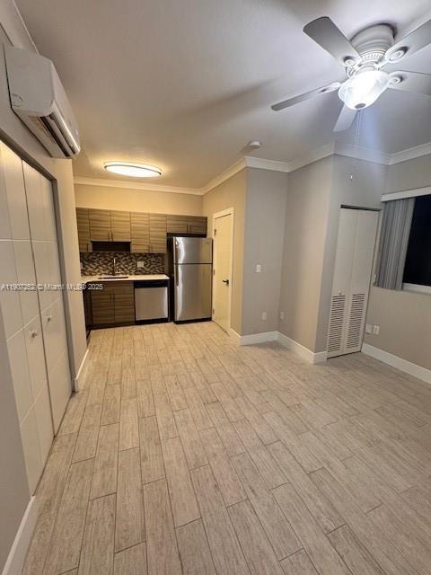 Foto del edificio - 115 Menores Ave