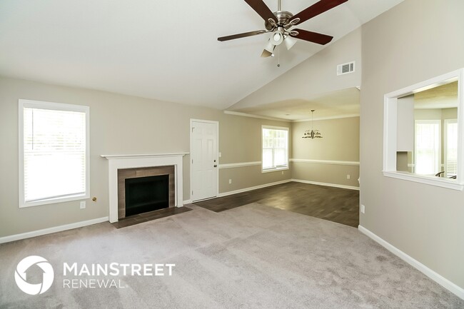 Building Photo - 1012 Forest Glen